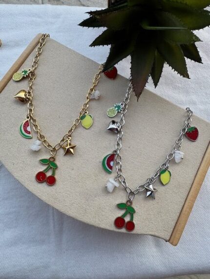 Ατσάλινο κολιέ με χοντρή αλυσίδα και charms